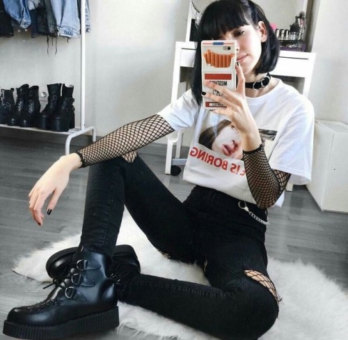 grunge grunge fashion dark wash jeans dark grunge fish nets alternative alternative fashion teenage rebellion punk punk fashion punk blues punkfashion butnotreally