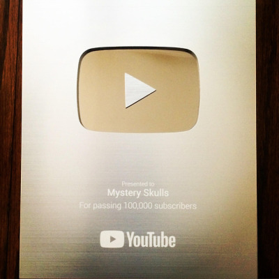Download Youtube Silver Play Button Png Png Gif Base - youtube silver play button roblox
