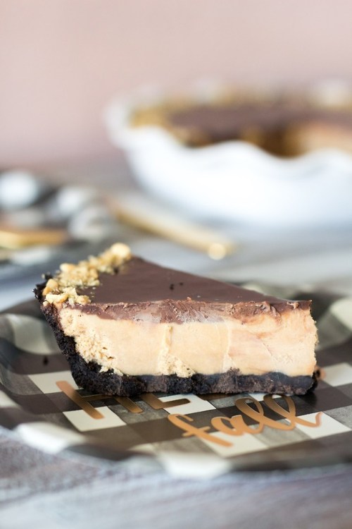 sweetoothgirl:CHOCOLATE PEANUT BUTTER PIE