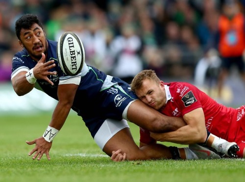 giantsorcowboys:Thunder Thighs II⚡️Mein Gott! Bundee Aki Has...