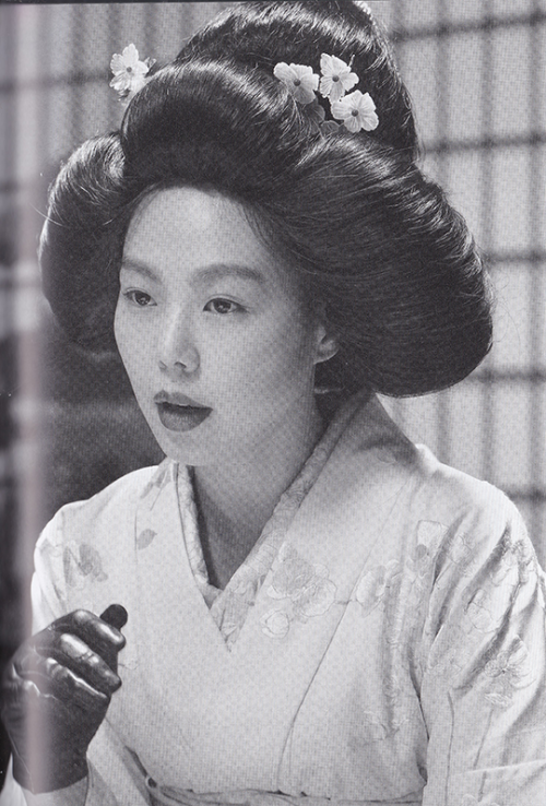 shesnake:On the set of The Handmaiden (2016) dir. Park...