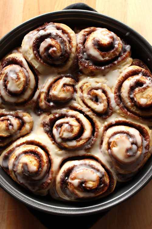 vegan vegetarian food cinnamon rolls breakfast snack vegan food