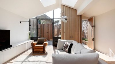 The Courtyard House / De Rosee Saph: Alex James