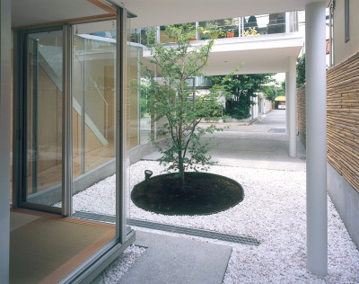 architags:<br /><br />Junichi Sampei/A.L.X.. Ikedayama House. Tokyo.  Japan. photos : Toshihide Kajihara<br />