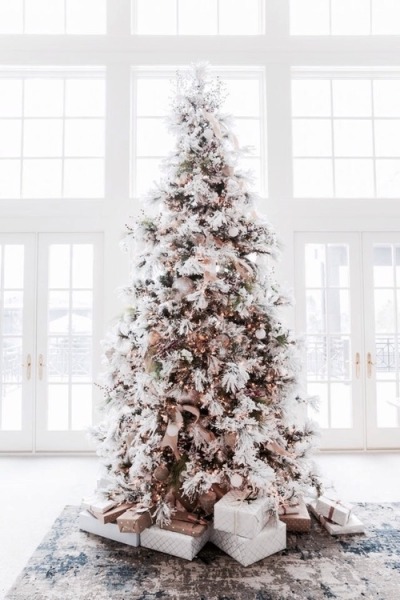 Aesthetic White Christmas Tree - Largest Wallpaper Portal