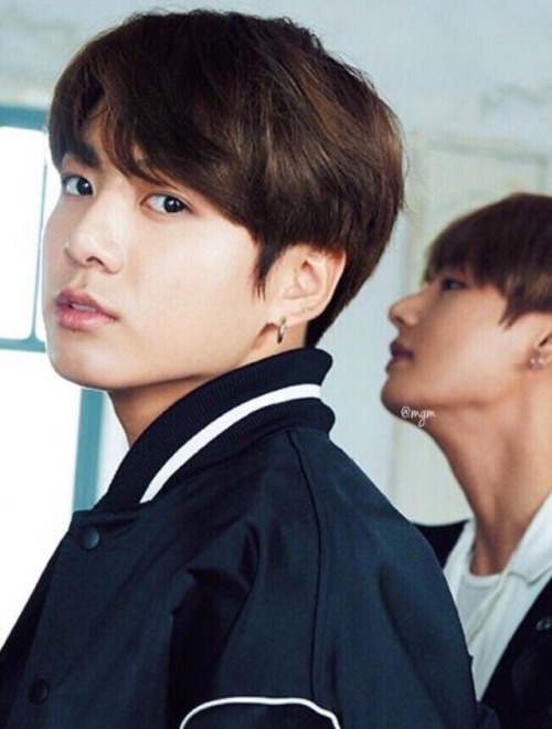 boyfriendjungkookie:Serving them boyfriend looks