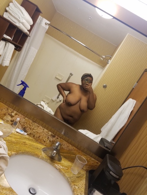 bbbwprincess:Hotel nudes