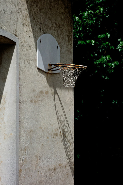 lostaff:
“A volta anche un cestino da pallacanestro arrugginito può sembrare un’opera d’arte 🏀🏀🏀
”