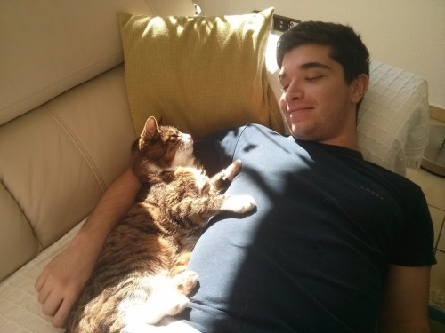 catsbeaversandducks:Mowgli and his human: best friends for 21...