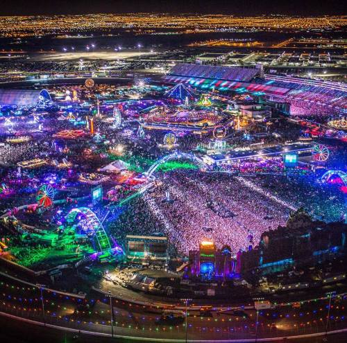 electric-community:EDCLV 2015So close yet sooo far away