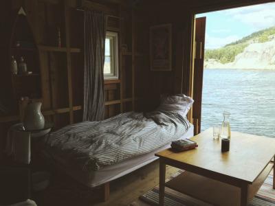 Sometimes the simplest rooms are the best. Small cabin bedroom looks out onto the coast of Kragerø, Norway. [1280 × 960]