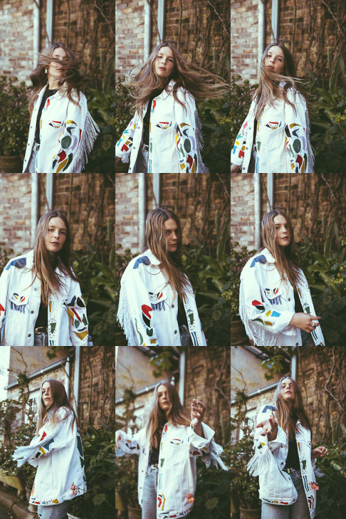 taste-in-music:Maggie Rogers photographed by Dani Hansen for...