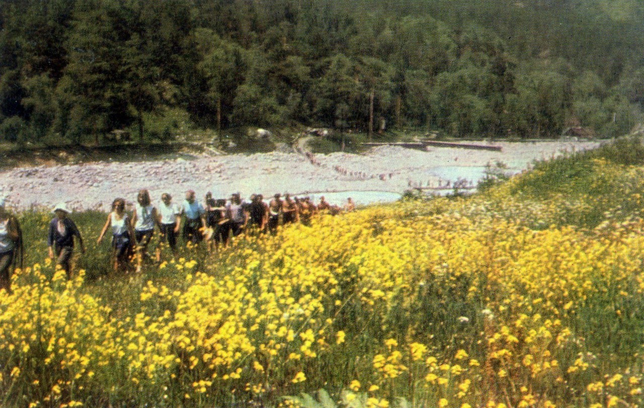 Tourists near the Elbrus mountain, postcard from 1969