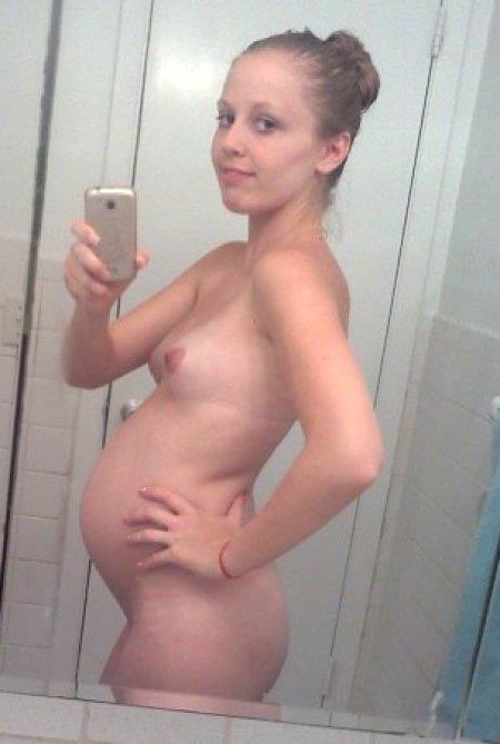 Nude pregnant women having sex
