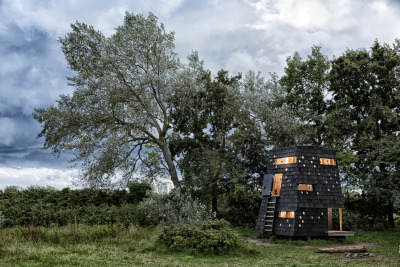 archatlas:<br /><br /><br /><br /><br /><br />Shelters by the Sea - Blue Landmarks LUMO Architects