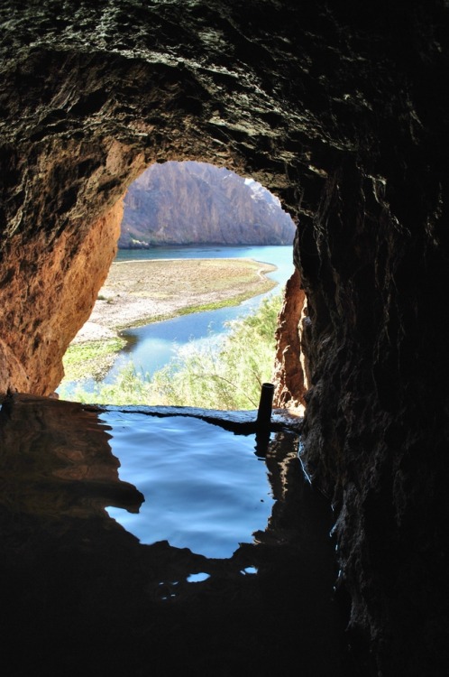 Kayaking the Black Canyon below the Colorado RiverApril 2-5,...