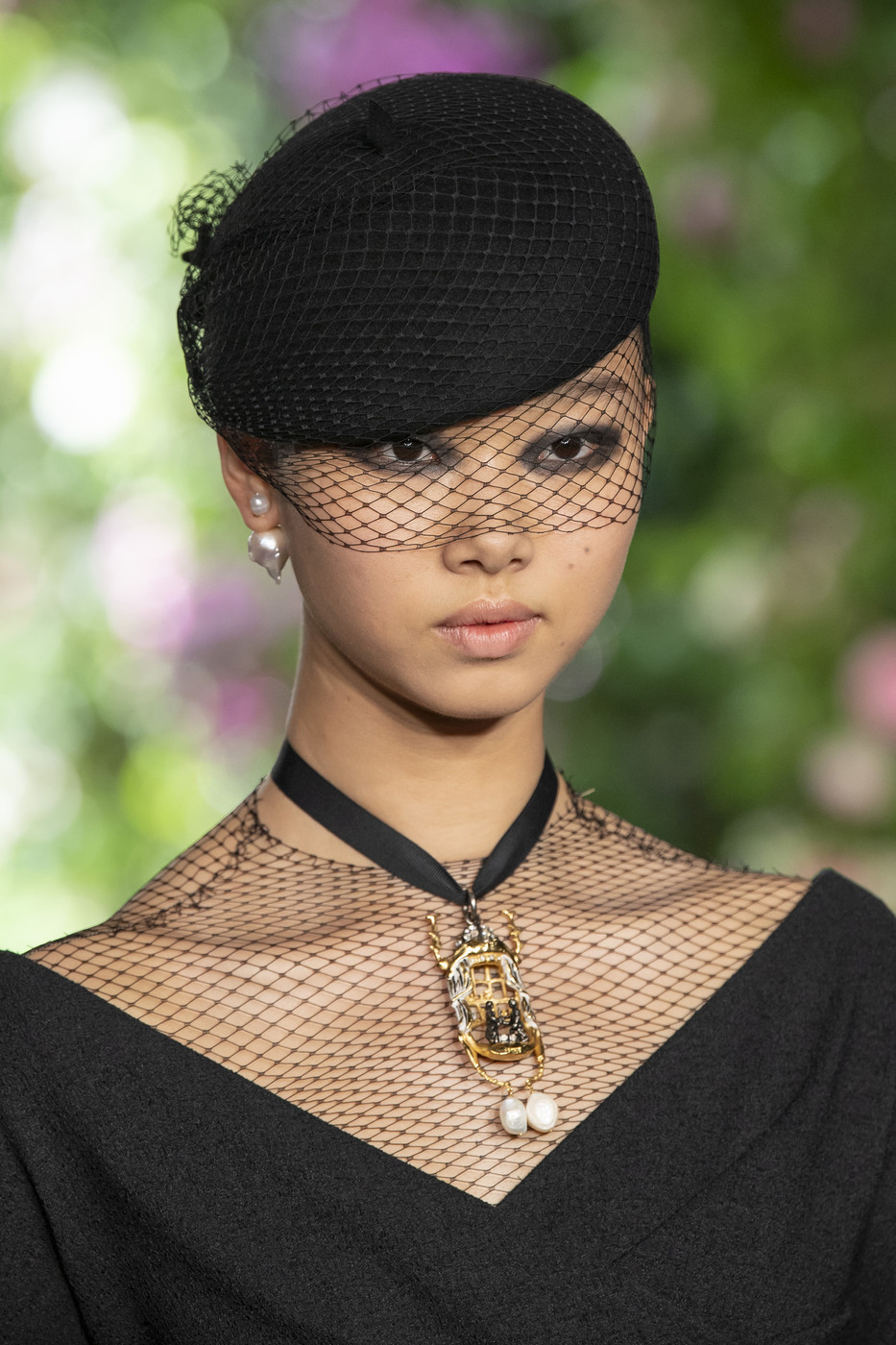 thefashiongeeker:“Dior Haute Couture Fall 2019”