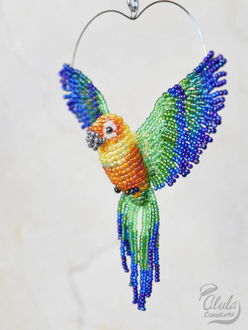 sosuperawesome:Beaded Bird Suncatchers, by Alula Creations on...