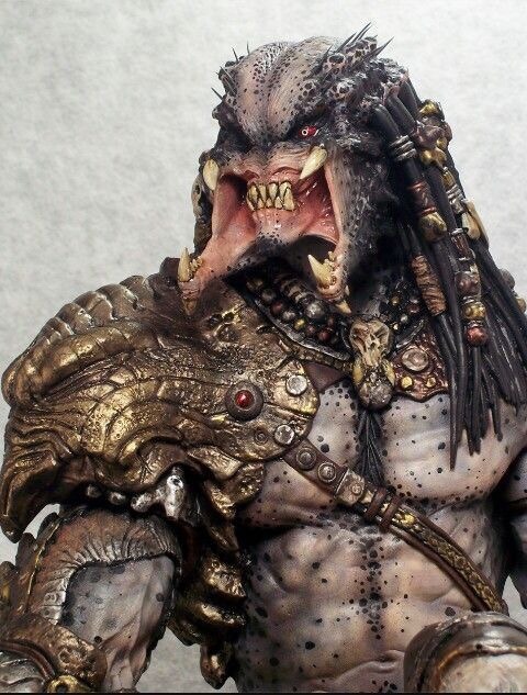 yautjafanfics:A Fan TheoryAs well all know there is a new Predator movie coming out in a couple...