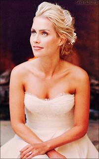 Claire Holt Tumblr_obycfgGK5a1tsutufo5_250