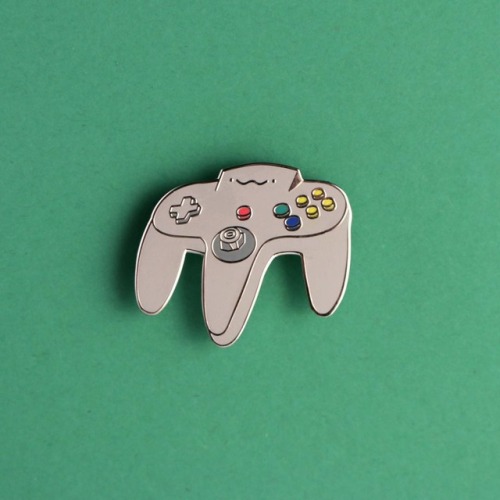 retrogamingblog:Kawaii Nintendo System Pins made by Laura...