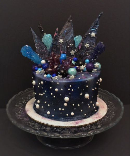 12 Galaxy Cakes That Are Completely... - Sabrina Carder