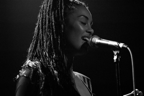 blackexcellence music sexy curls jorjasmith melanin beautifuldestinations beautiful portrait thecreatorclass love england hiphop agameoftones earth canon black blackgirlmagic uk afro sunset panorama afrocentric newyork blackgirlsrock nyc brooklyn photography gold