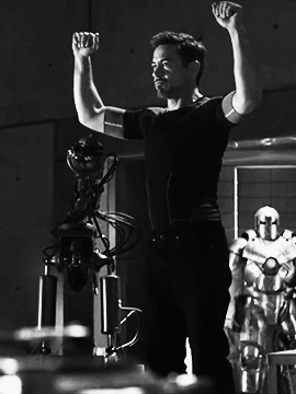 dailytonystarkdancinggif