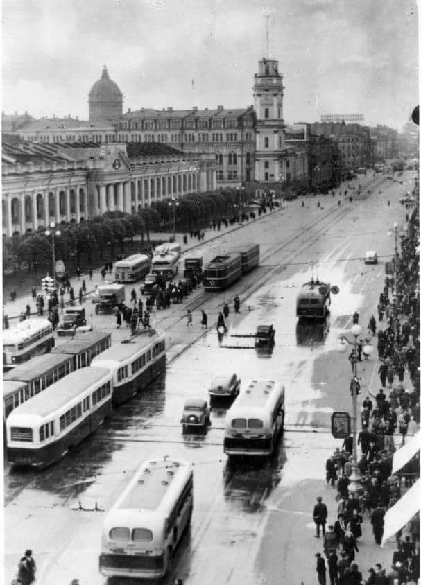 Nevsky prospekt in Leningrad (St Petersburg), 1948