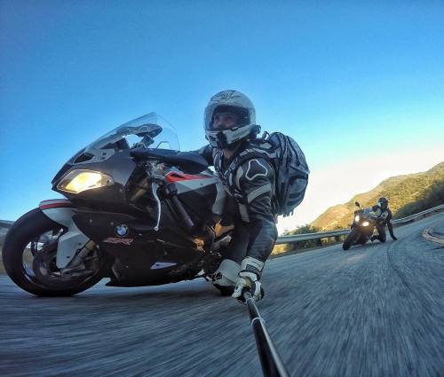 bmwmotorraduk:Now that’s a selfie! Credit: @bucky_sacrilege...