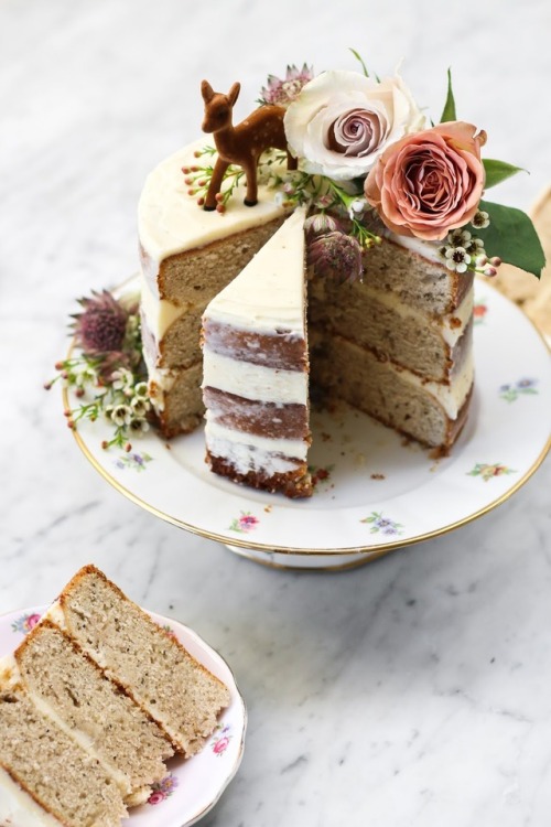 sweetoothgirl:Jasmine Cake with Honey Swiss Meringue...