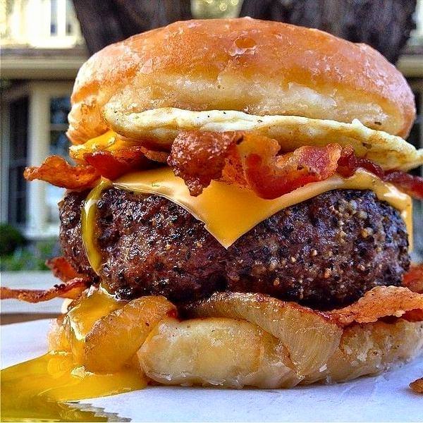 Yummy Foooooood - Bacon & Egg Cheeseburger
