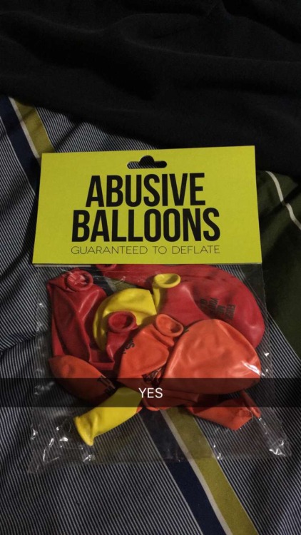 mygayisshowing:mr-no-fairy:MY BALLOONS CAME INI NEED THEM