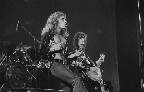 jefferson-mad-hippie:Led Zeppelin At Earl’s Court, 1975...