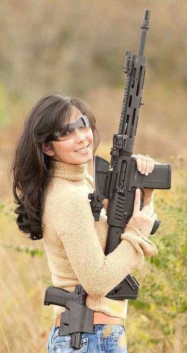 babe-with-gun:Babe With Gun