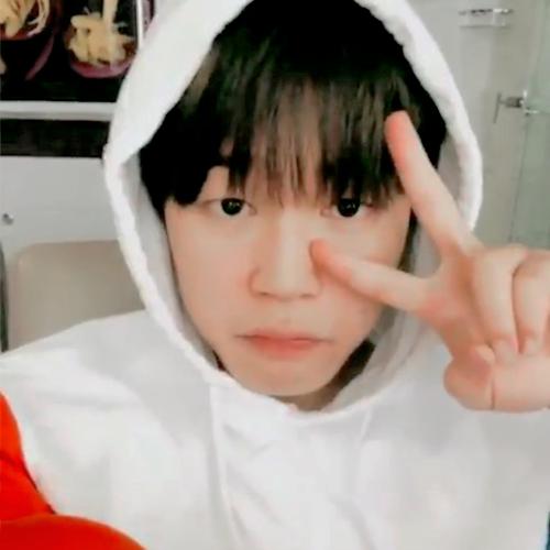 jimin peace sign | Tumblr