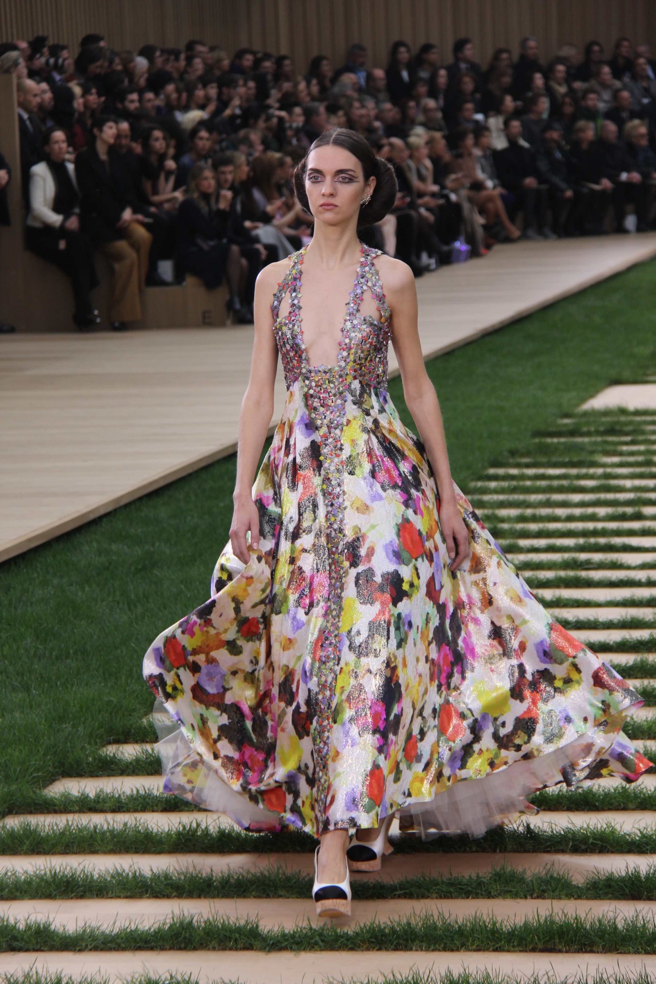 Paradise Found — lelaid: Magda Laguinge at Chanel Haute Couture...