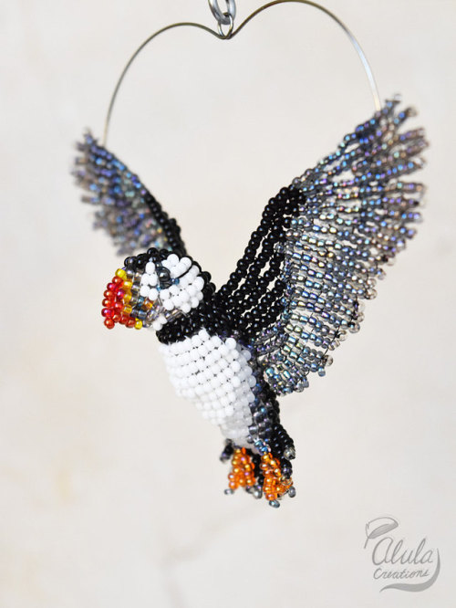 sosuperawesome:Beaded Bird Suncatchers, by Alula Creations on...