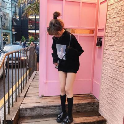 Lesbian girl in knee highs socks — img 14