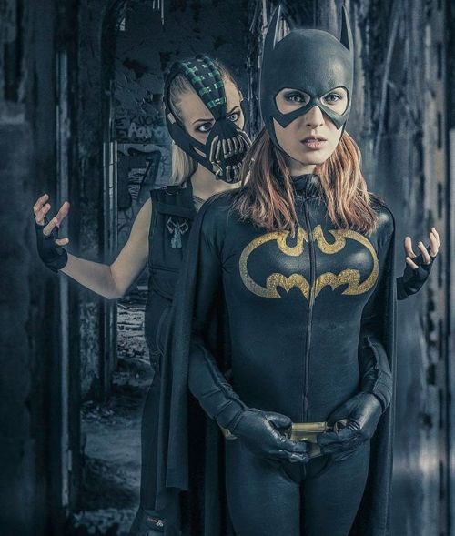 sharemycosplay:An epic duo shot of #cosplayers @lisa.jski &...