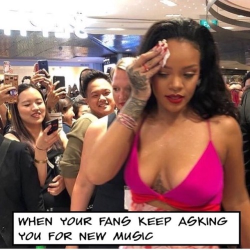 thebadgalrih:badgalriri: i feel attacked. ***valley girl who’s...