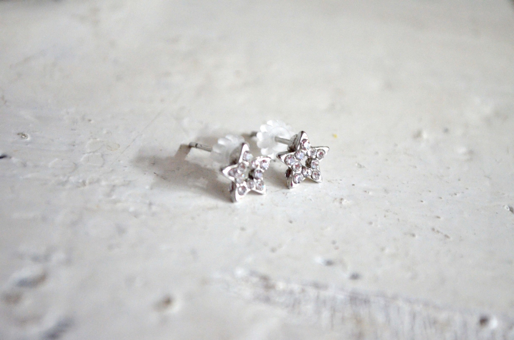Simple flashing diamond star-shaped simple earrings noble and elegant Japanese second-hand medieval jewelry vintage - Earrings & Clip-ons - Other Materials Silver