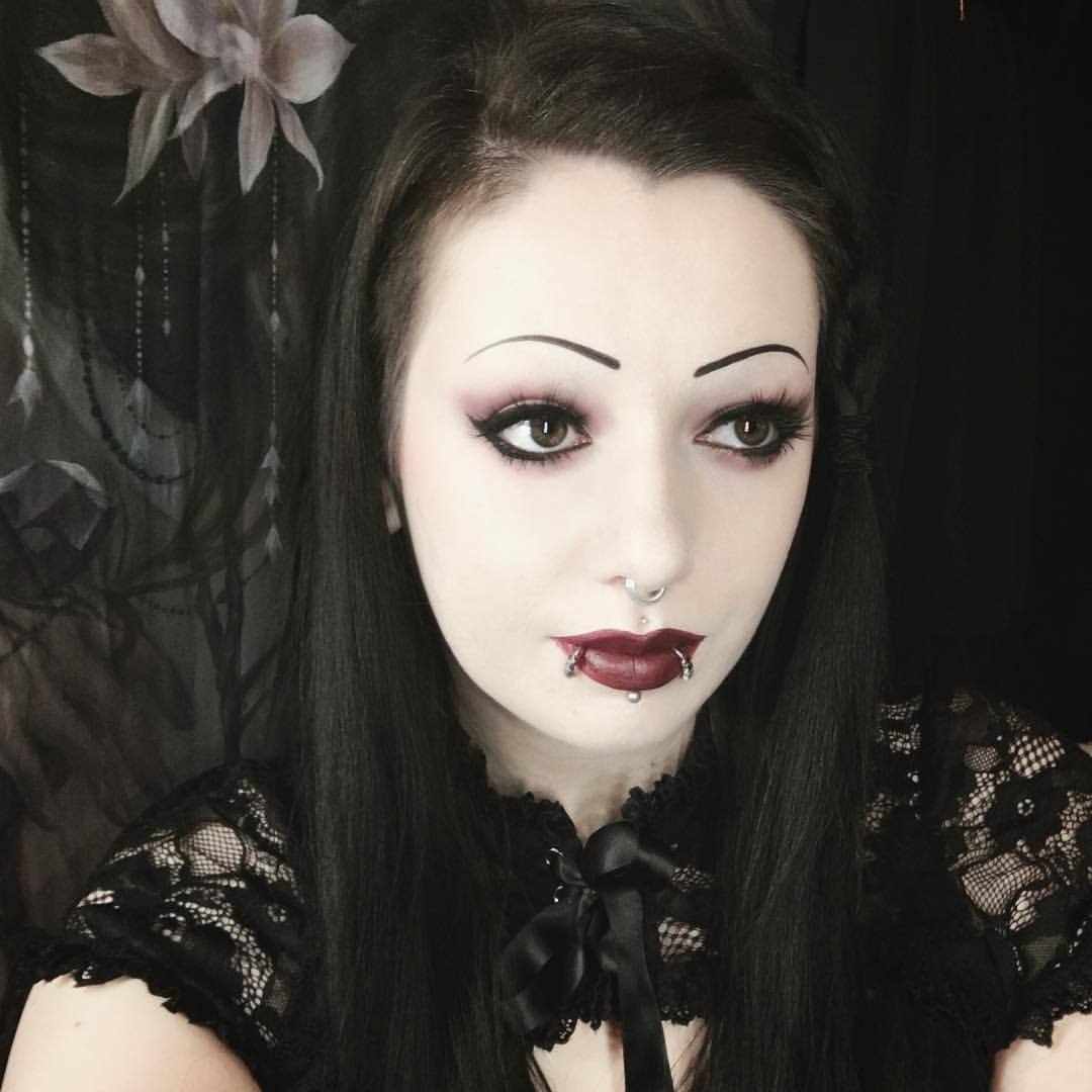 xtoxictears: Hey guys! How is the first week of... - GothicDarling