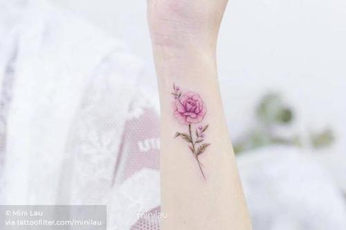 By Mini Lau, done at Mini Tattoo, Hong Kong.... flower;minilau;small;tiny;rose;ifttt;little;nature;wrist;illustrative