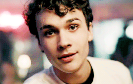 [Image: tumblr_pmwvbzmexN1qeey9xo2_400.gif]