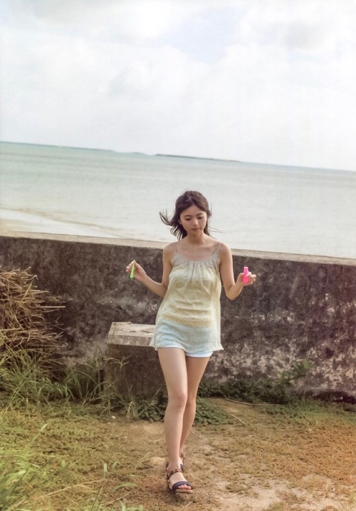 sakagumi46:乃木坂46 齋藤飛鳥 / 1st 写真集『潮騒』edit 夏扉 ❼ (トリミング・補正など)