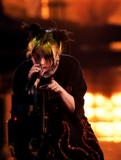 Billie Eilish performs at the 2019 AMAs | November 24, 2019