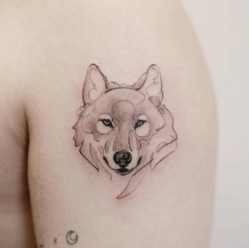 By Doy, done at Inkedwall, Seoul. http://ttoo.co/p/102123 sketch work;small;animal;tiny;ifttt;little;doy;shoulder;wolf