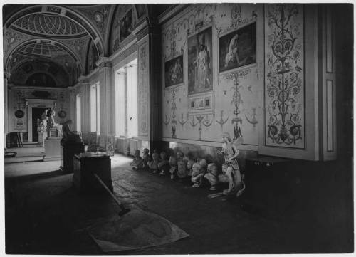 russian-style:Hermitage Museum during World War II