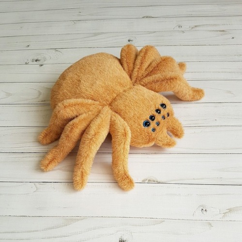 sosuperawesome:Giant Plush SpidersZoo Toys on EtsySee our...